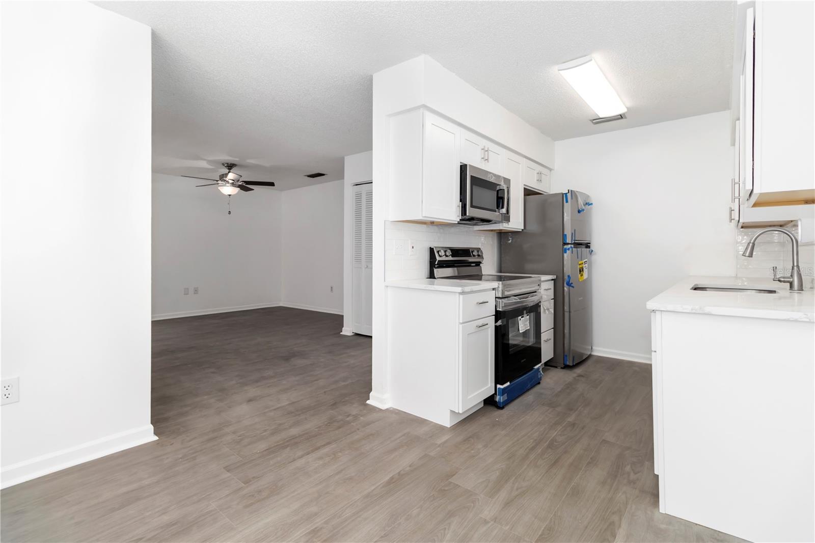 Image 16 of 30 For 840 Center Avenue 80