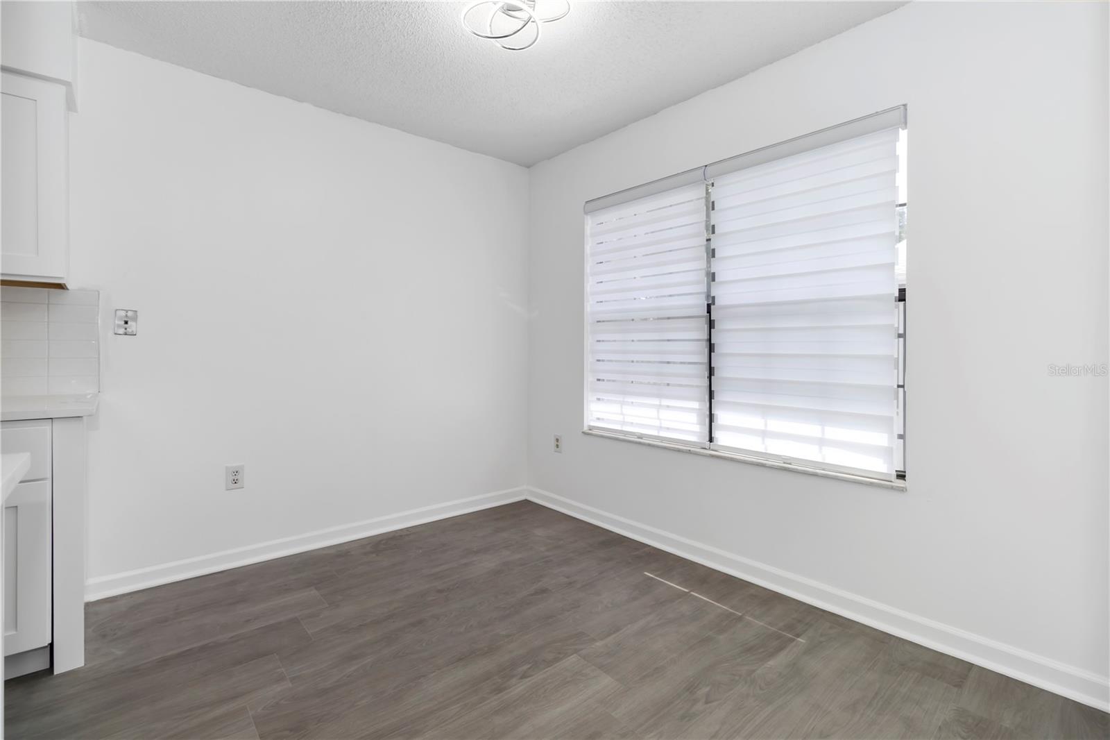 Image 21 of 30 For 840 Center Avenue 80