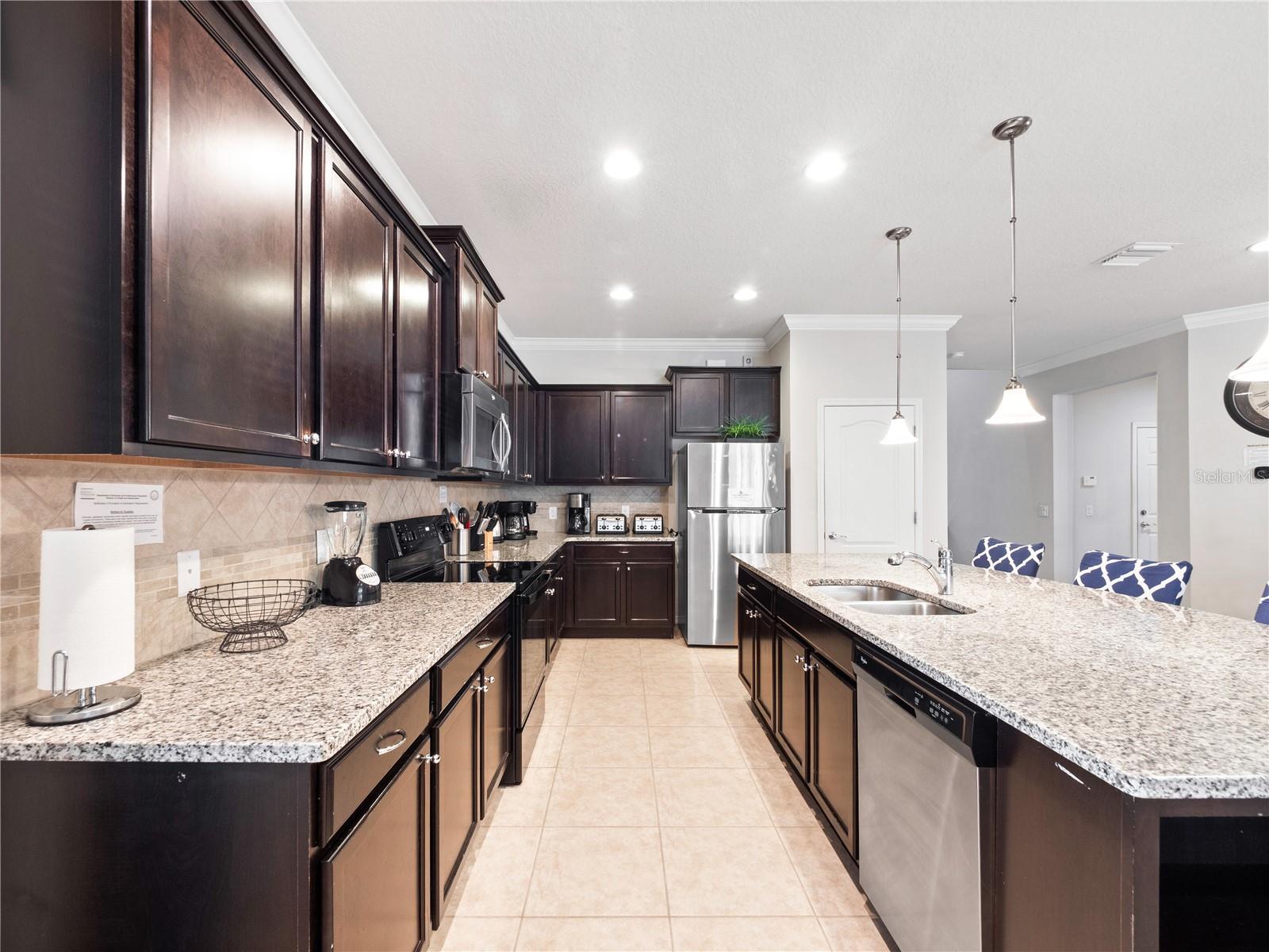 Image 10 of 50 For 8820 Rhodes Street