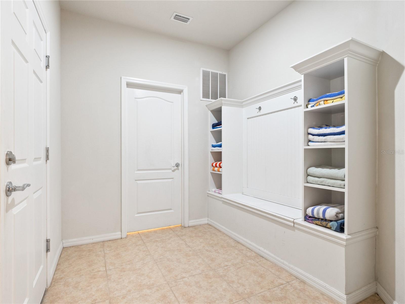 Image 16 of 50 For 8820 Rhodes Street