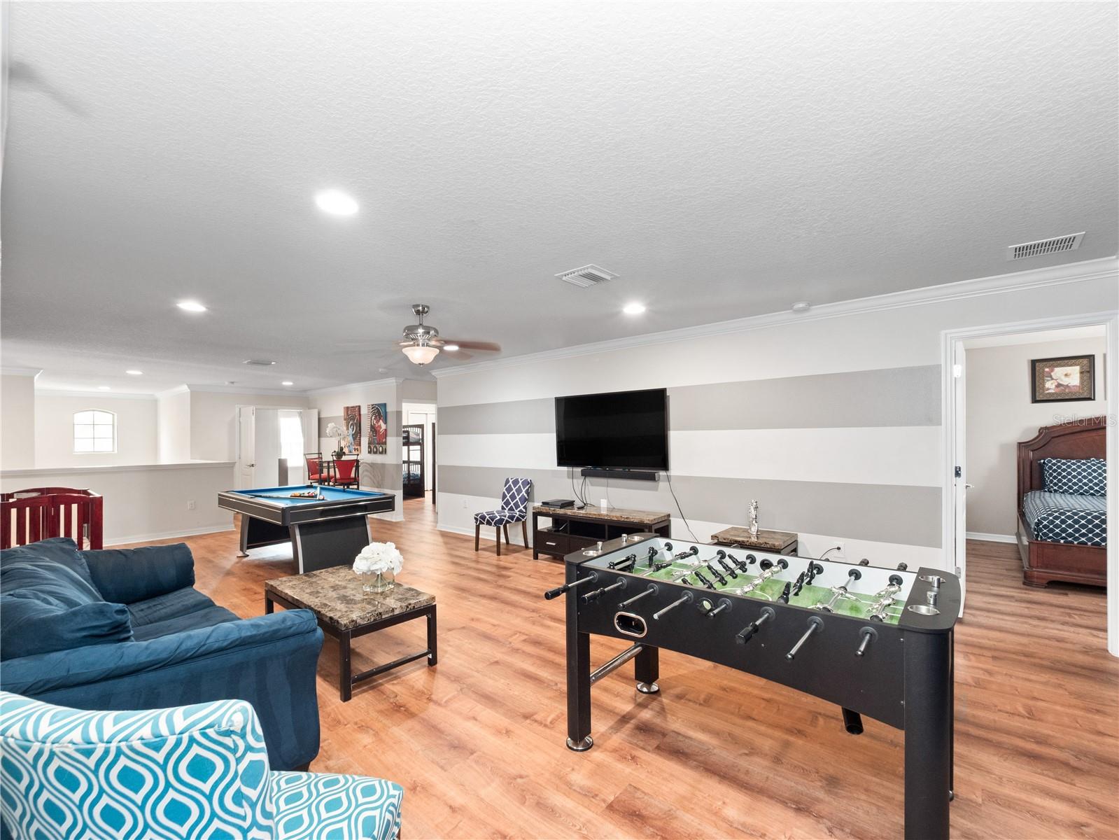 Image 19 of 50 For 8820 Rhodes Street