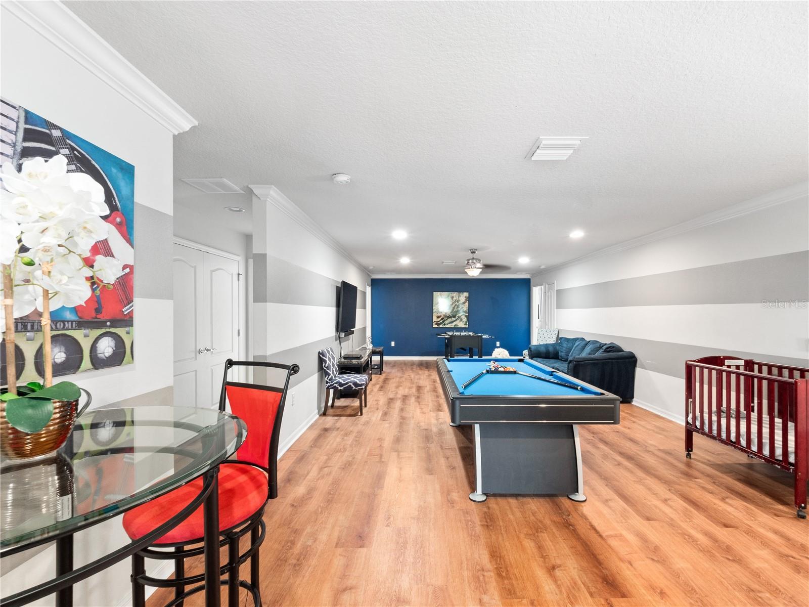 Image 21 of 50 For 8820 Rhodes Street