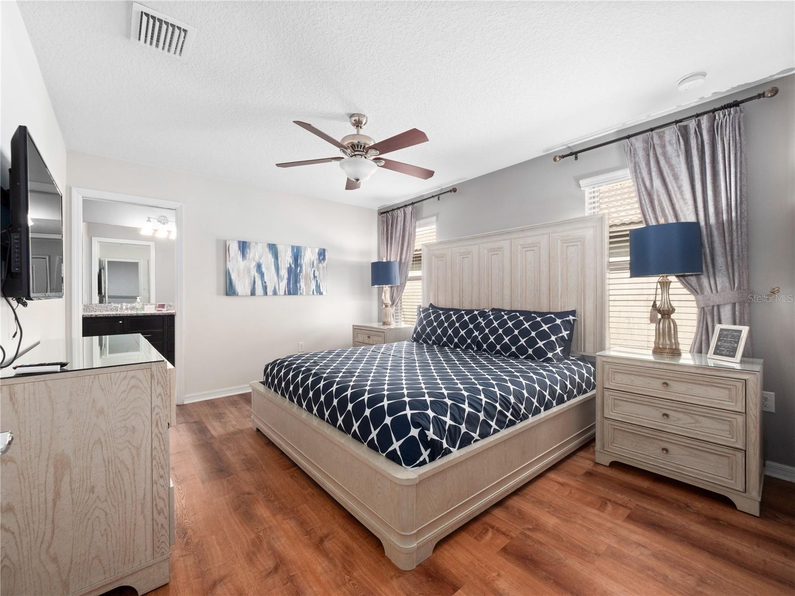 Image 22 of 50 For 8820 Rhodes Street