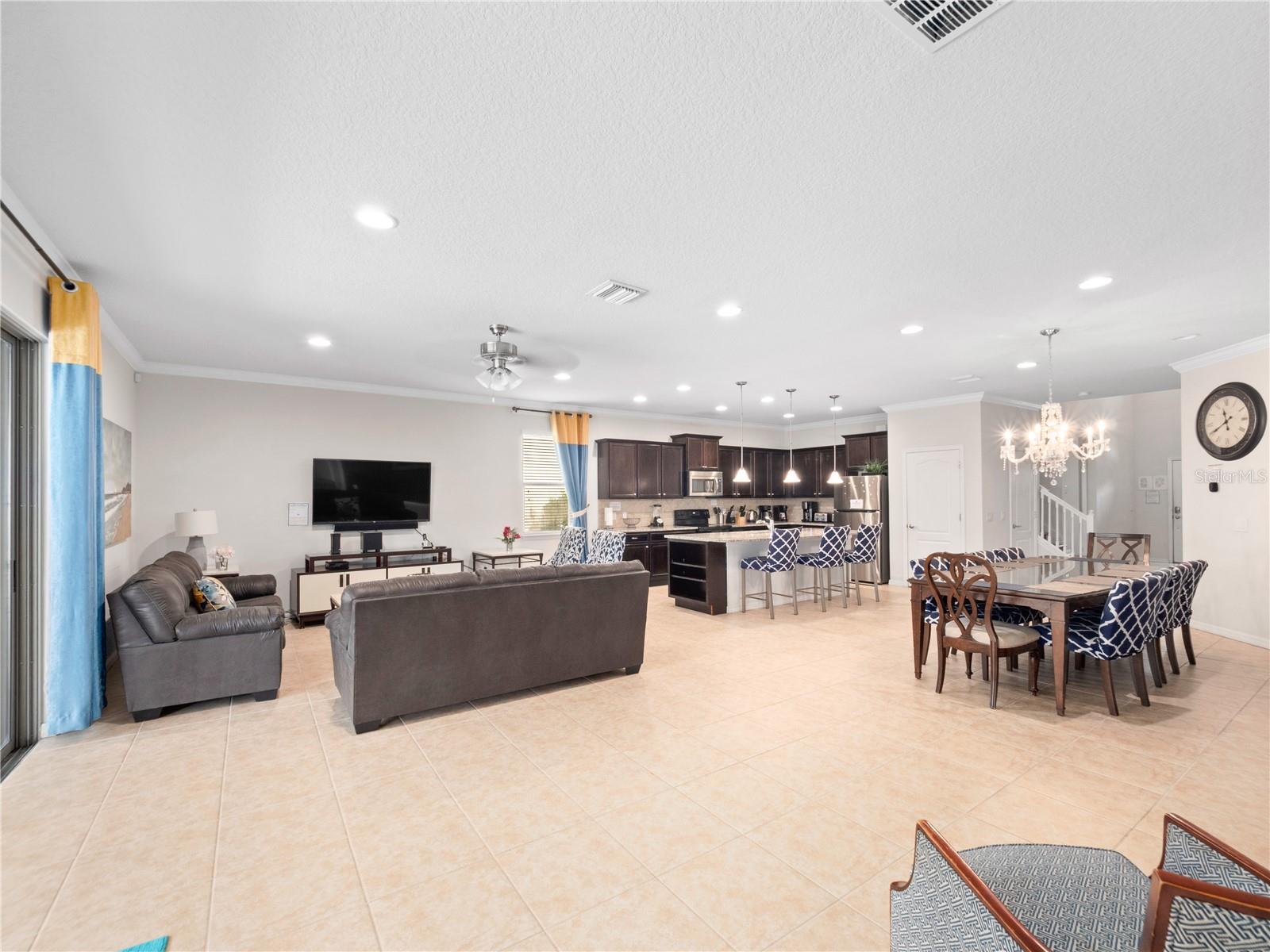 Image 6 of 50 For 8820 Rhodes Street