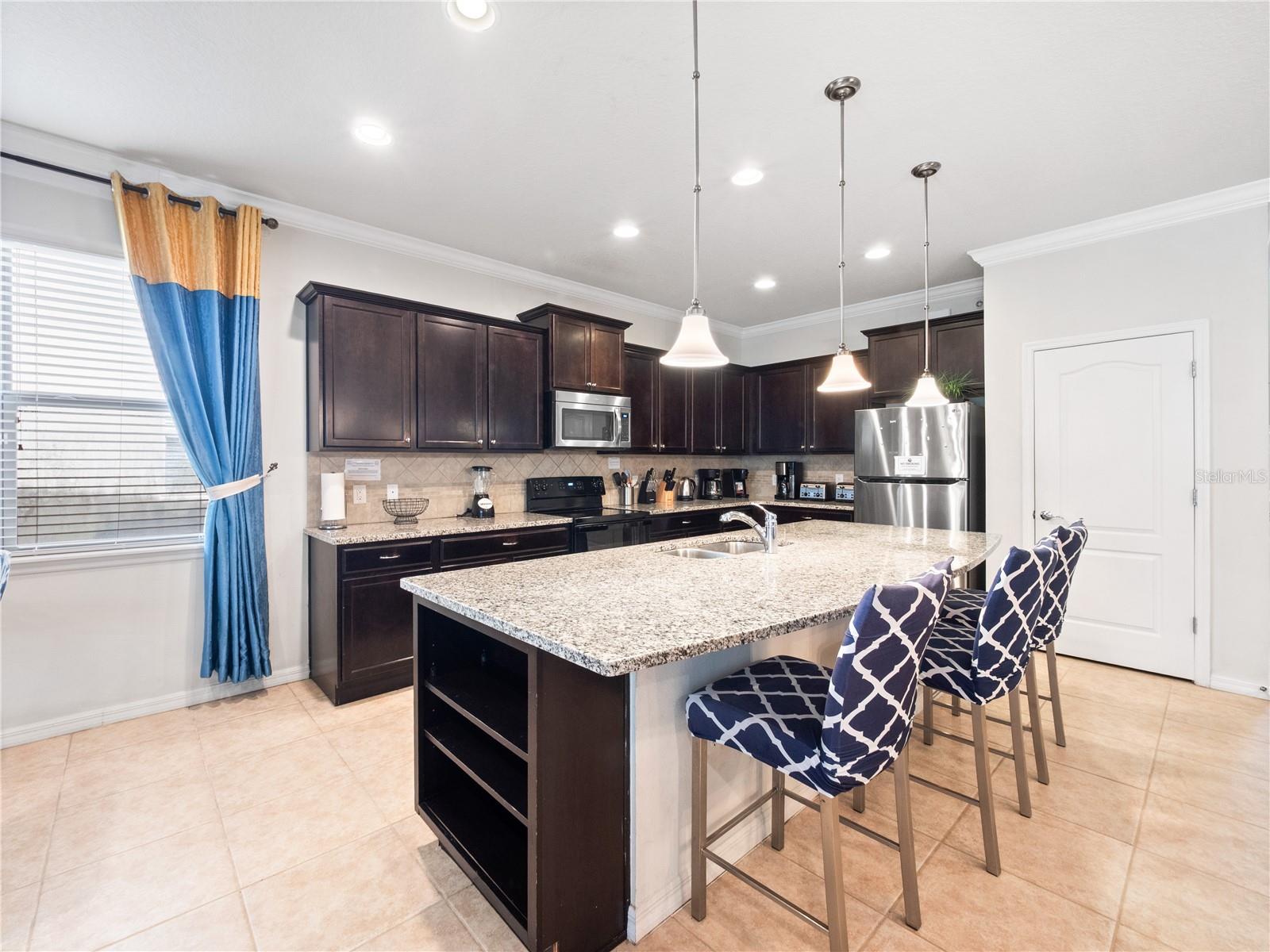 Image 9 of 50 For 8820 Rhodes Street