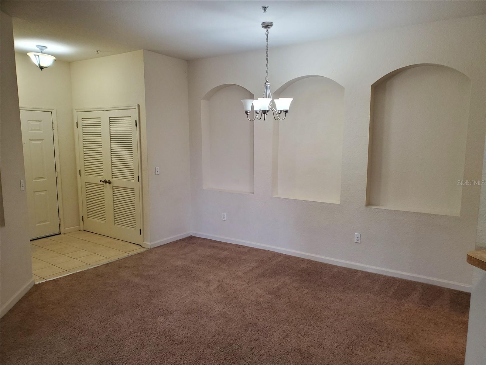 Image 12 of 36 For 3000 Laurel Park Lane 302