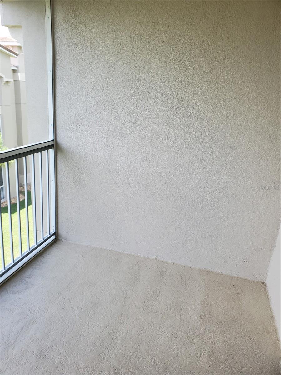 Image 14 of 36 For 3000 Laurel Park Lane 302