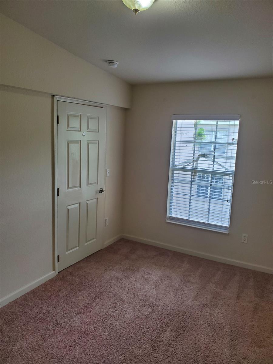 Image 19 of 36 For 3000 Laurel Park Lane 302