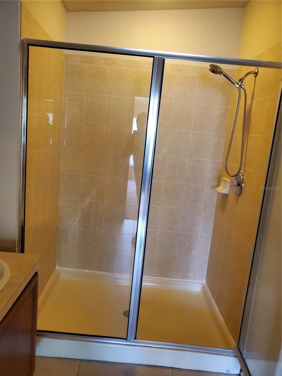 Image 22 of 36 For 3000 Laurel Park Lane 302