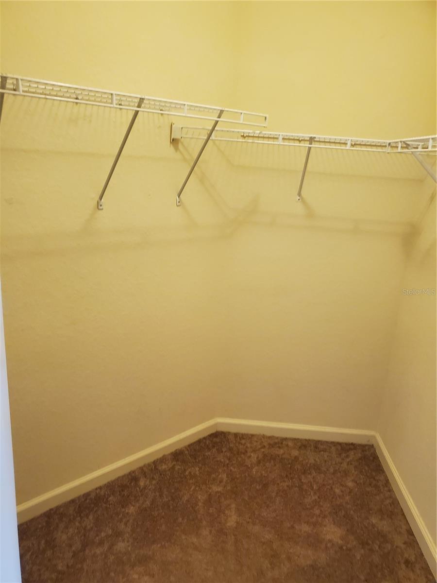 Image 23 of 36 For 3000 Laurel Park Lane 302