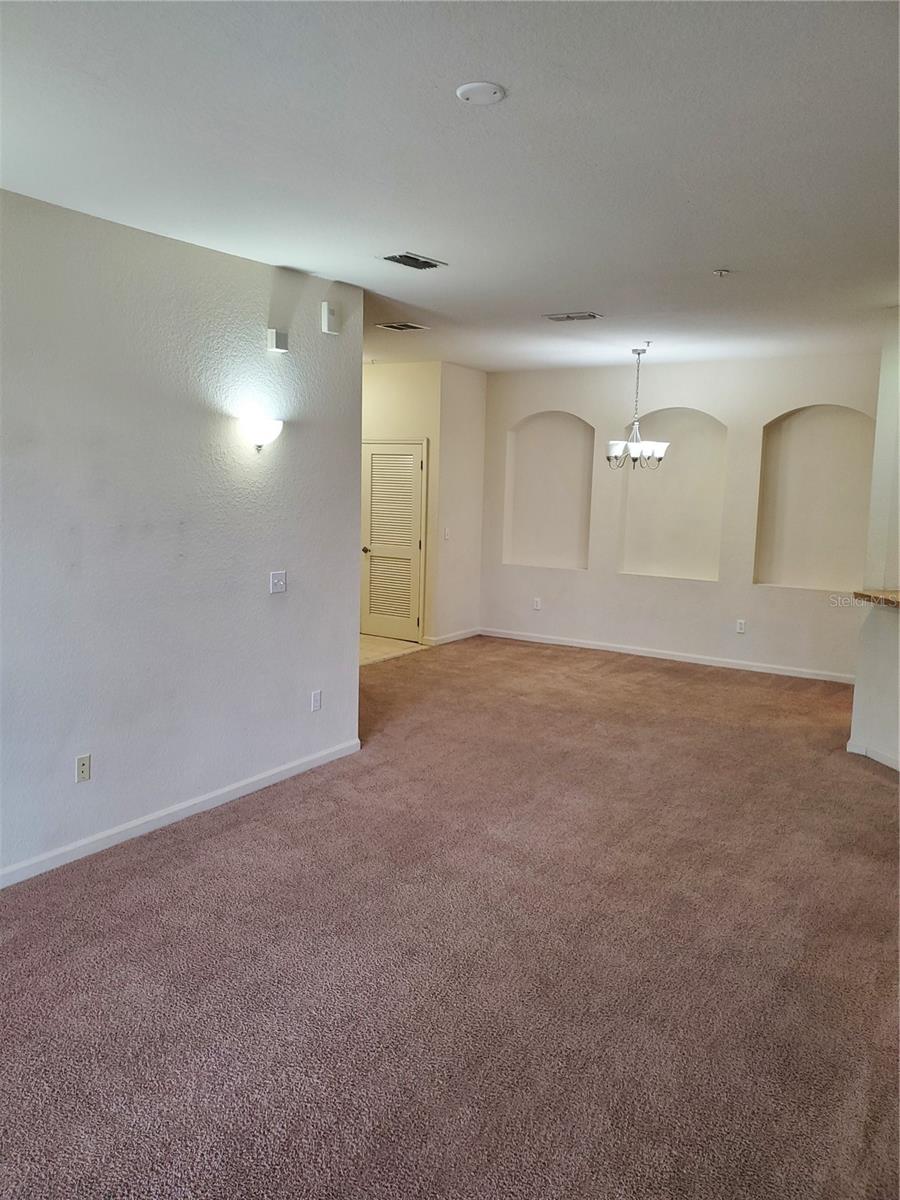 Image 30 of 36 For 3000 Laurel Park Lane 302