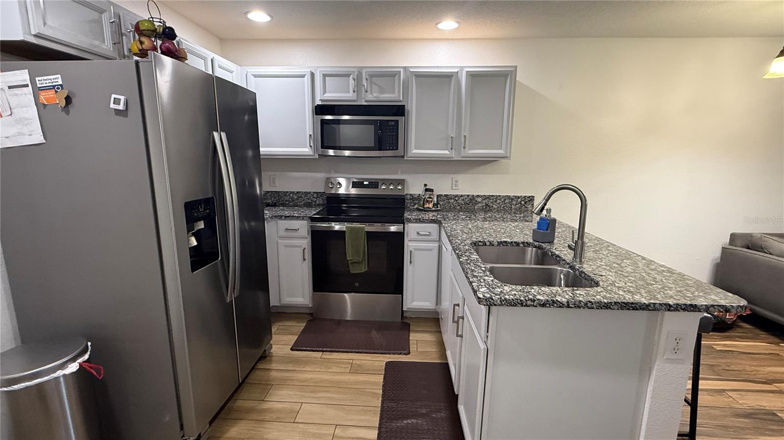 Image 10 of 52 For 13510 Tea Rose Way 113