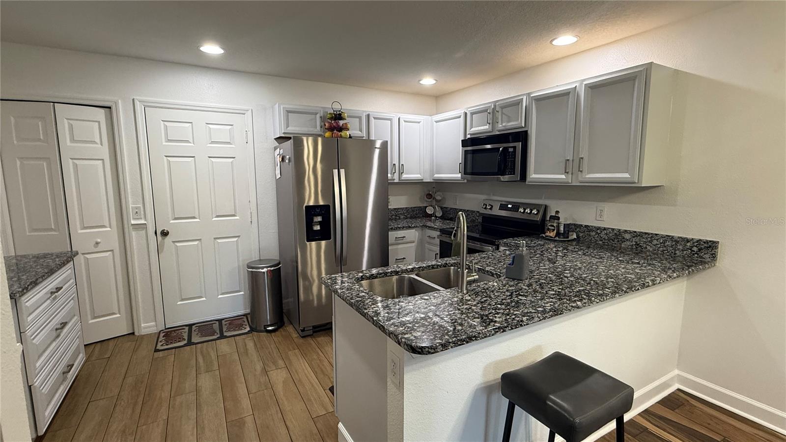 Image 13 of 52 For 13510 Tea Rose Way 113