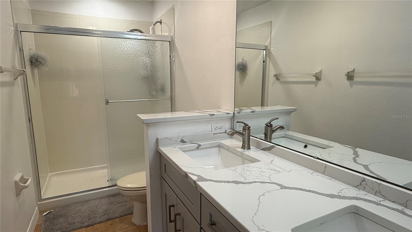 Image 17 of 52 For 13510 Tea Rose Way 113
