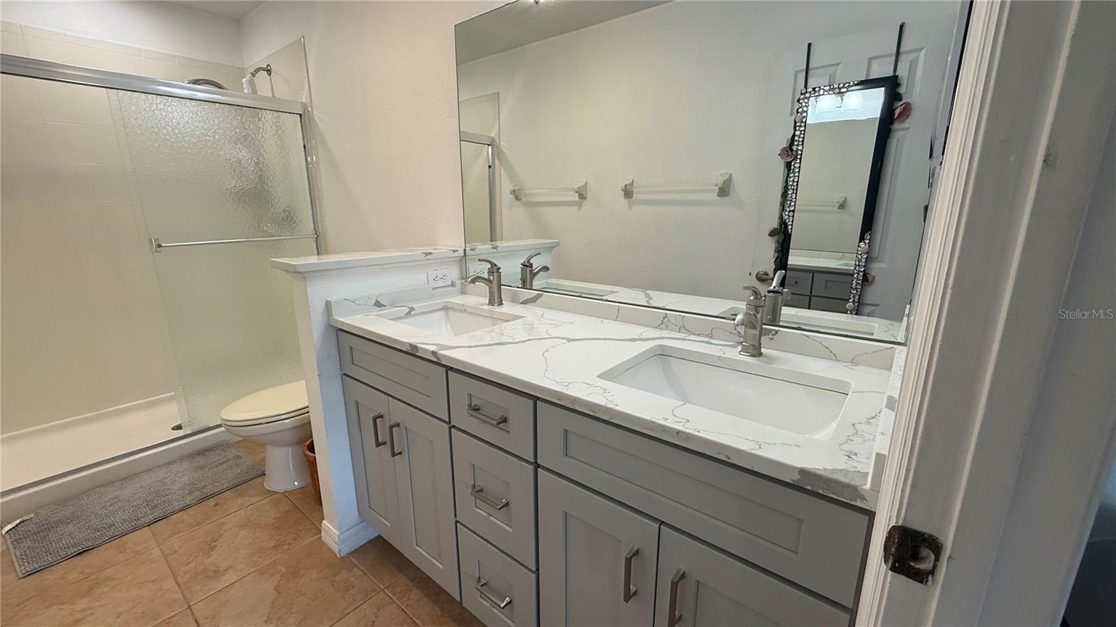 Image 18 of 52 For 13510 Tea Rose Way 113