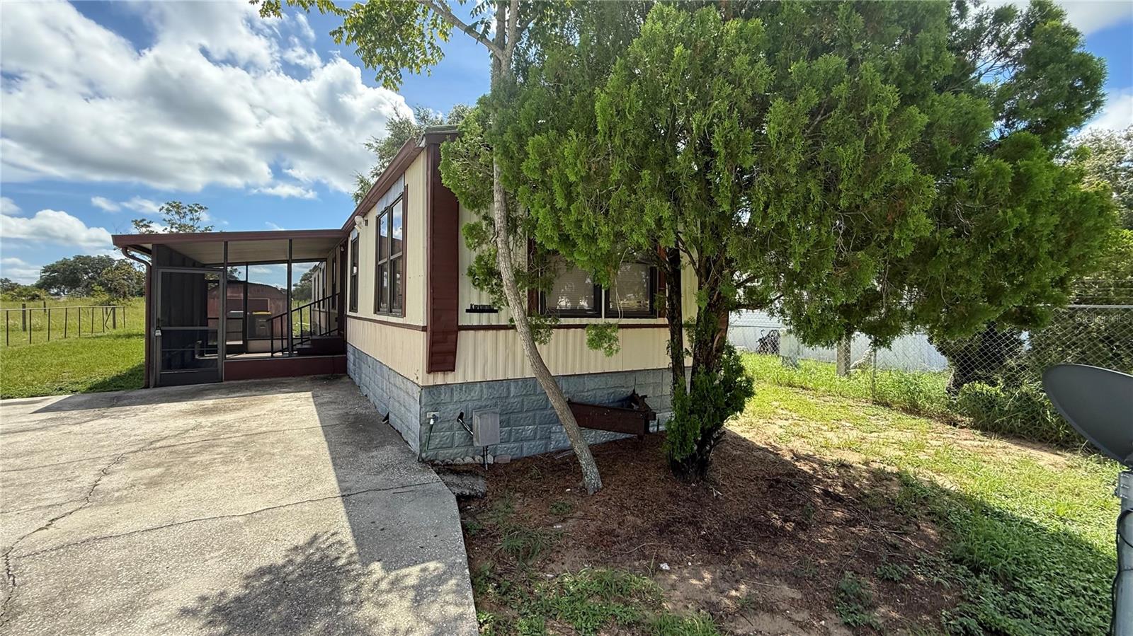 Image 3 of 19 For 643 Ellison Parkway