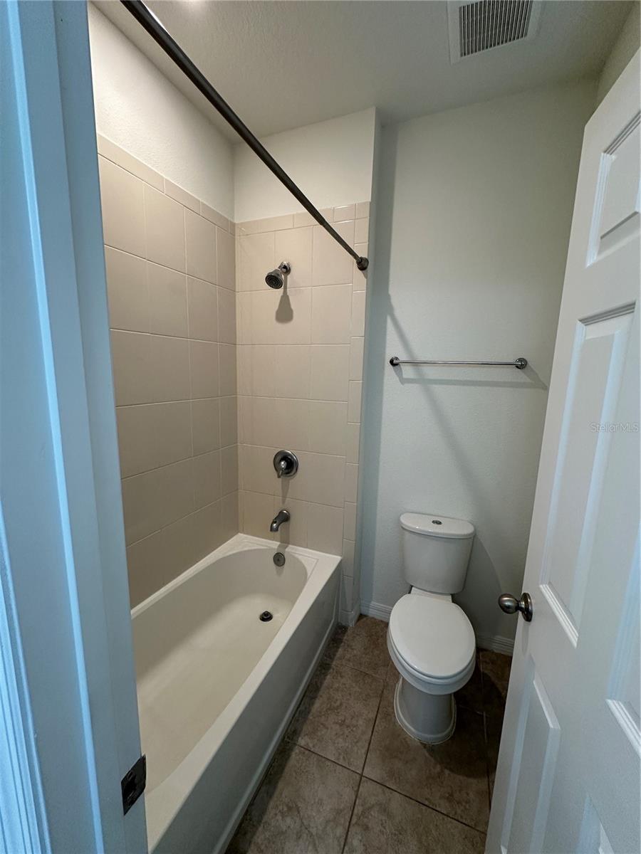 Image 23 of 45 For 12621 Salomon Cove Drive