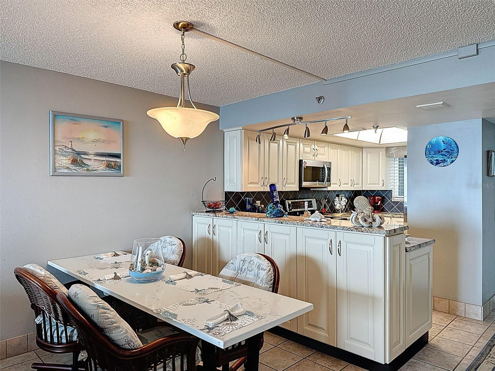 Image 16 of 93 For 6009 Sea Ranch Drive 608