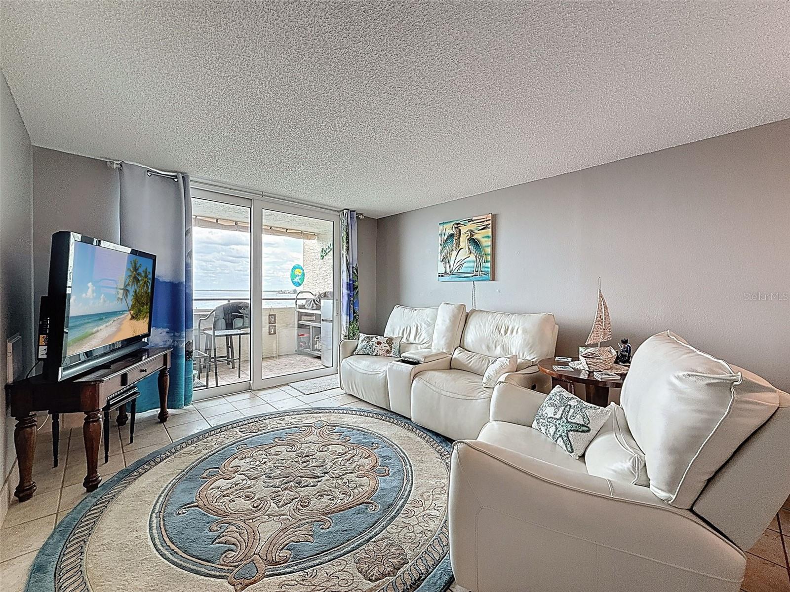 Image 19 of 93 For 6009 Sea Ranch Drive 608