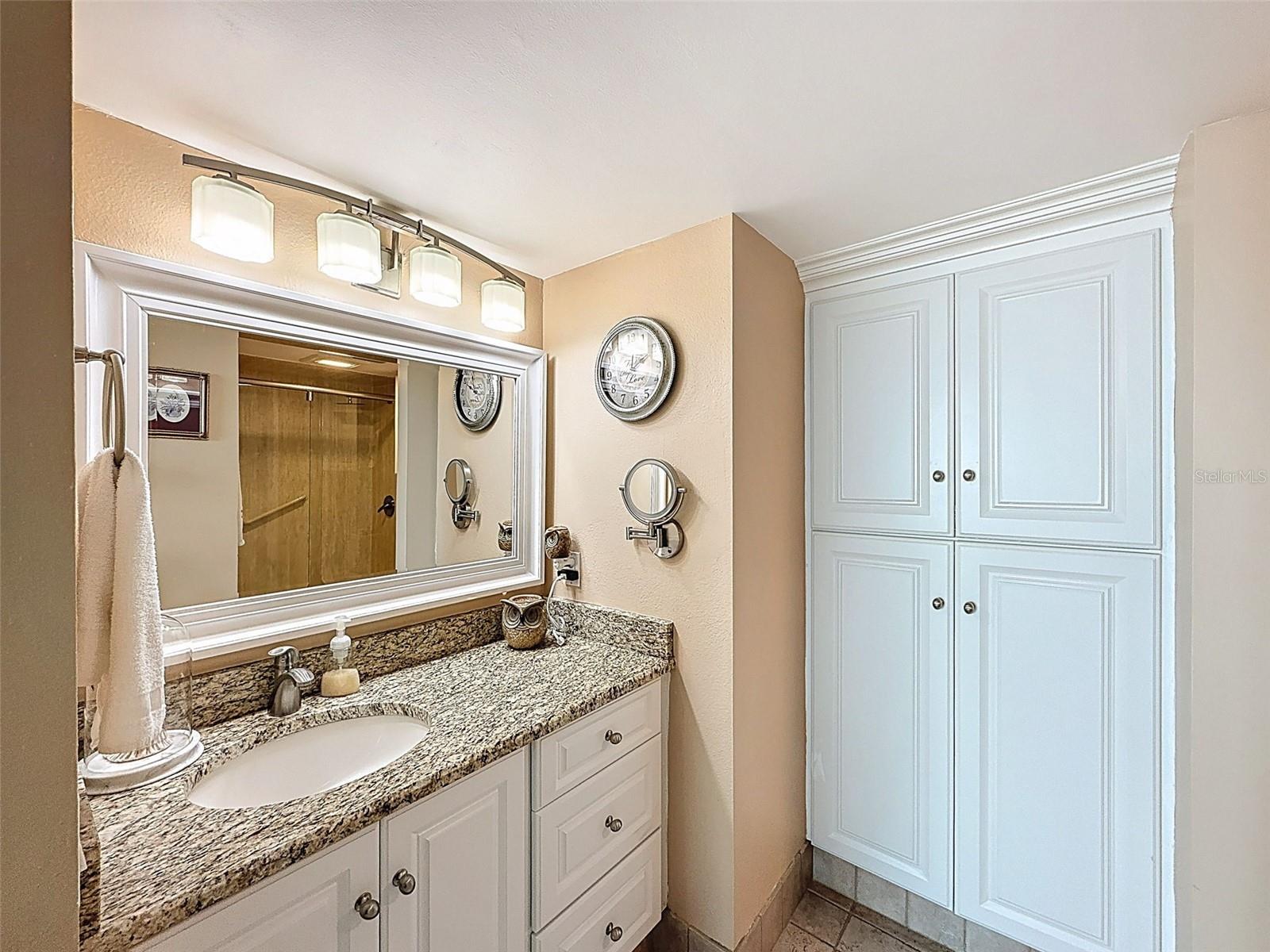 Image 31 of 93 For 6009 Sea Ranch Drive 608