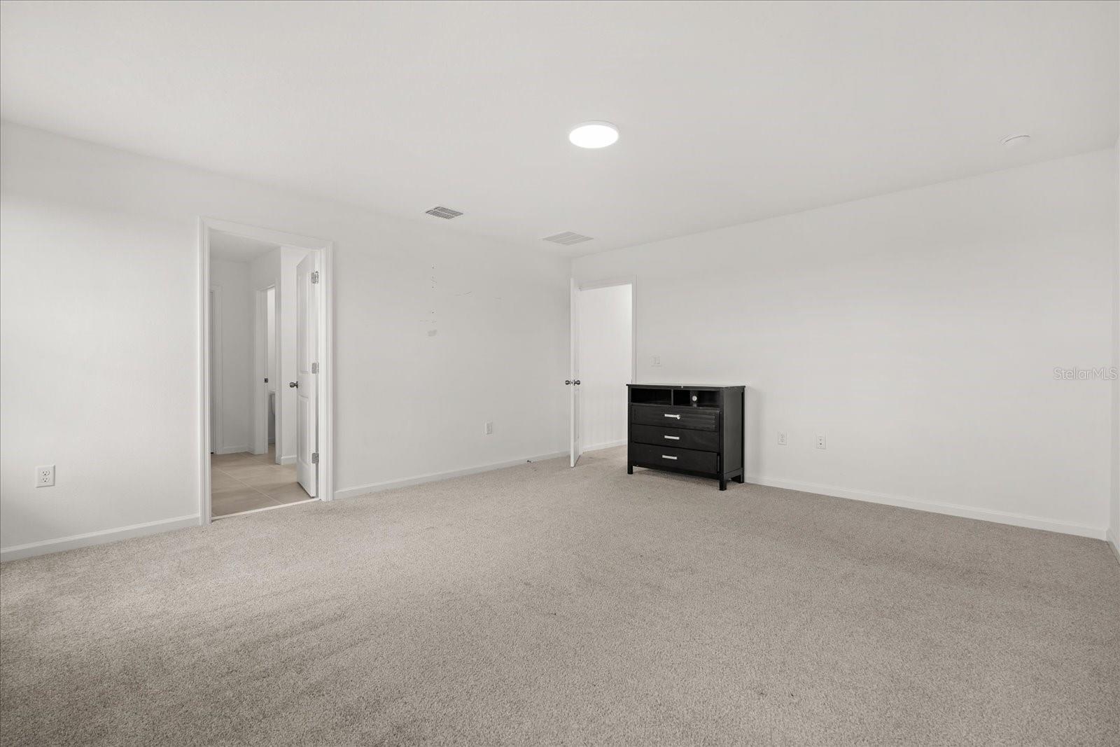 Image 20 of 35 For 1051 Lakeshore Breeze Place