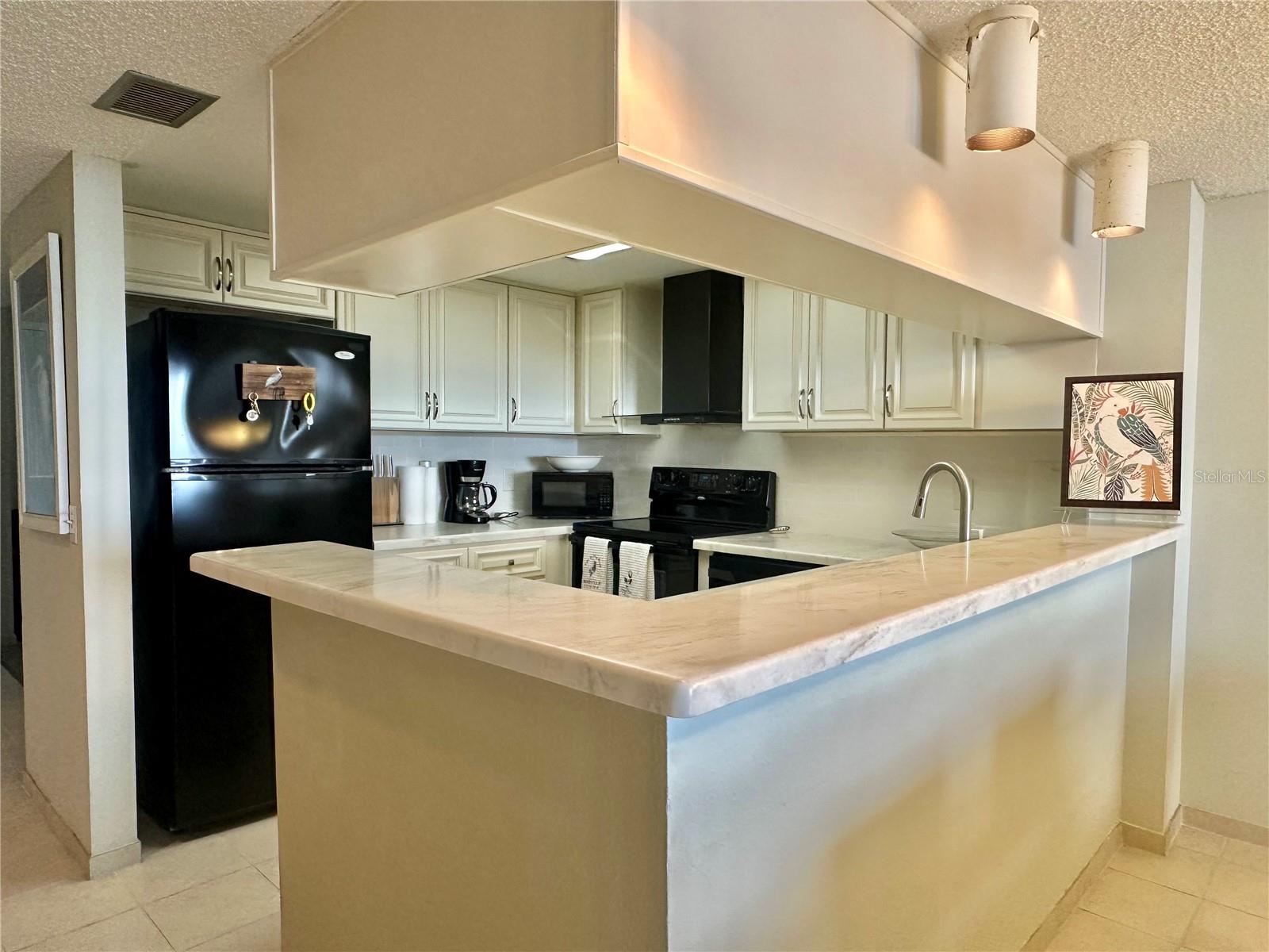 Image 10 of 66 For 6035 Sea Ranch Drive 508