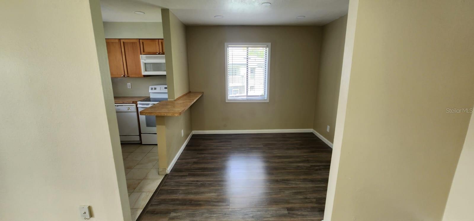 Image 10 of 10 For 129 Springwood Circle D