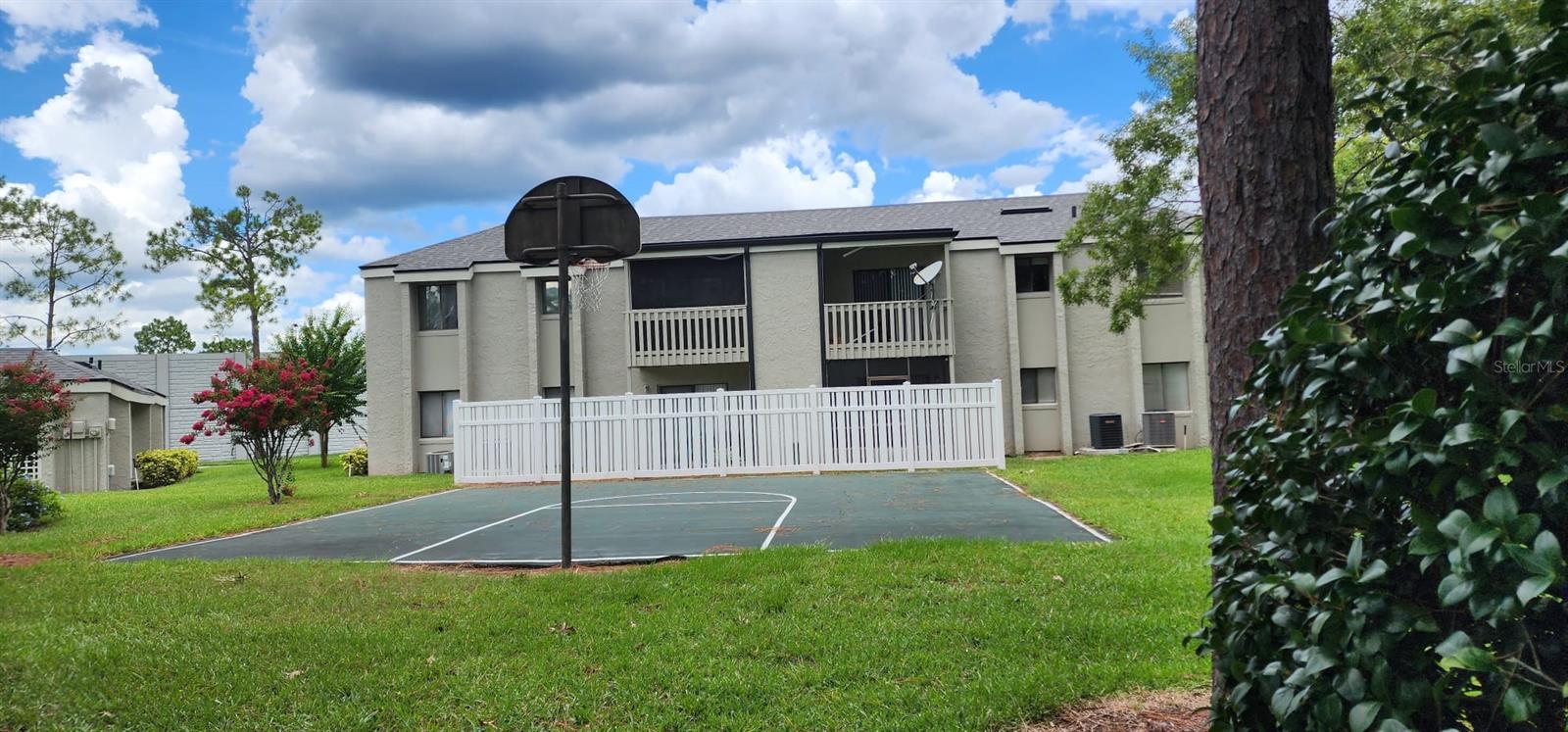 Image 2 of 10 For 129 Springwood Circle D