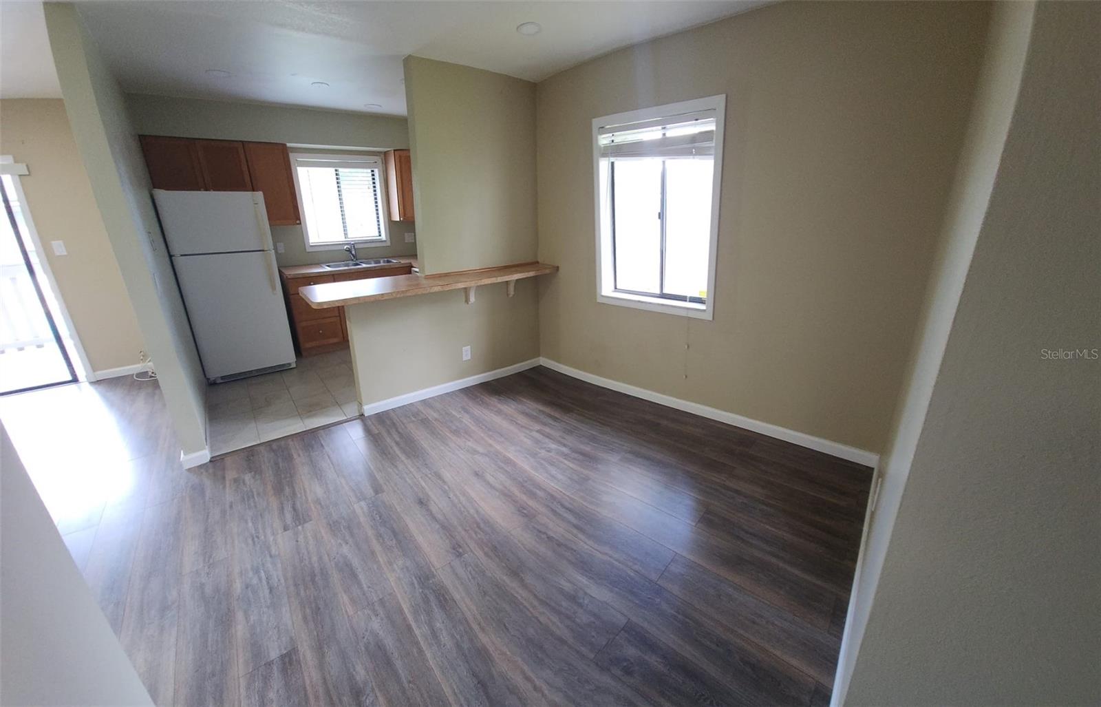 Image 5 of 10 For 129 Springwood Circle D