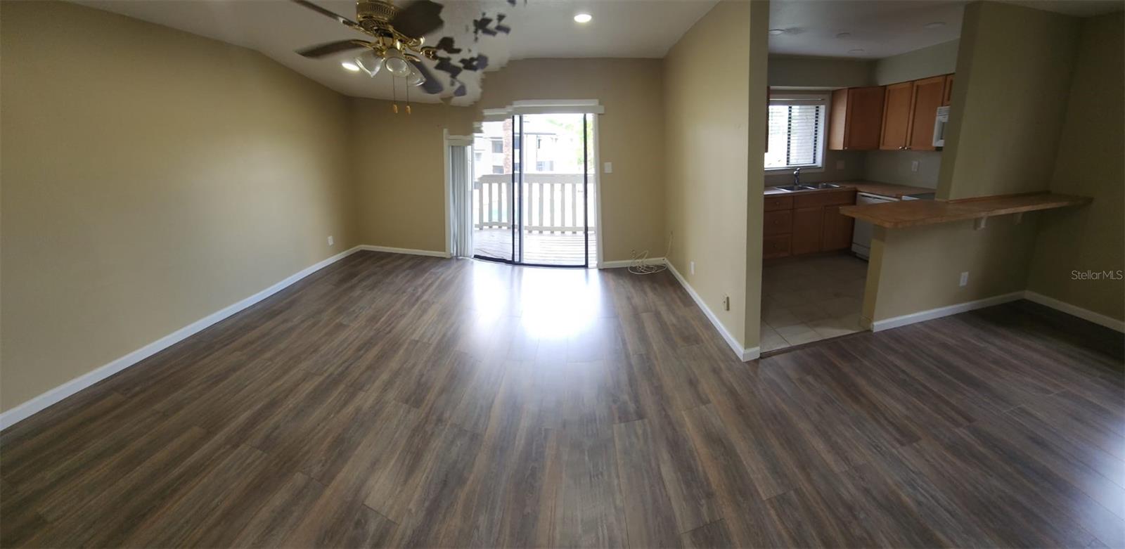Image 6 of 10 For 129 Springwood Circle D