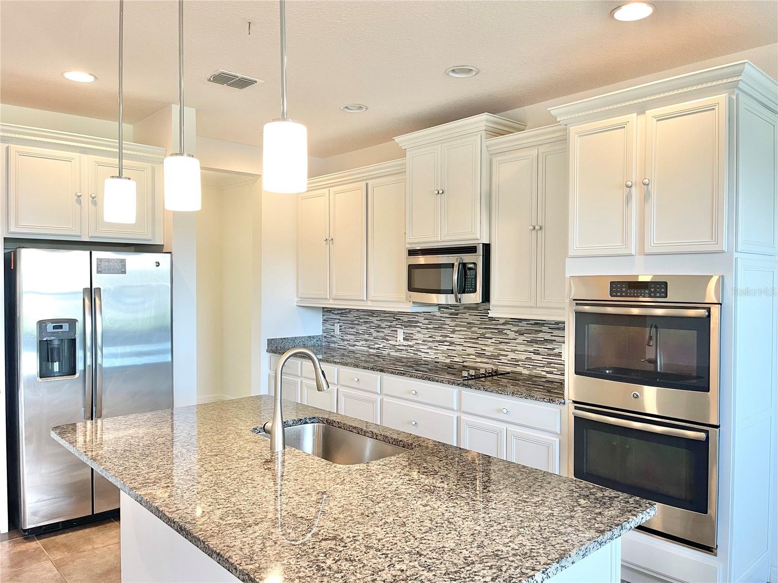 Image 10 of 41 For 2821 Rialto Court