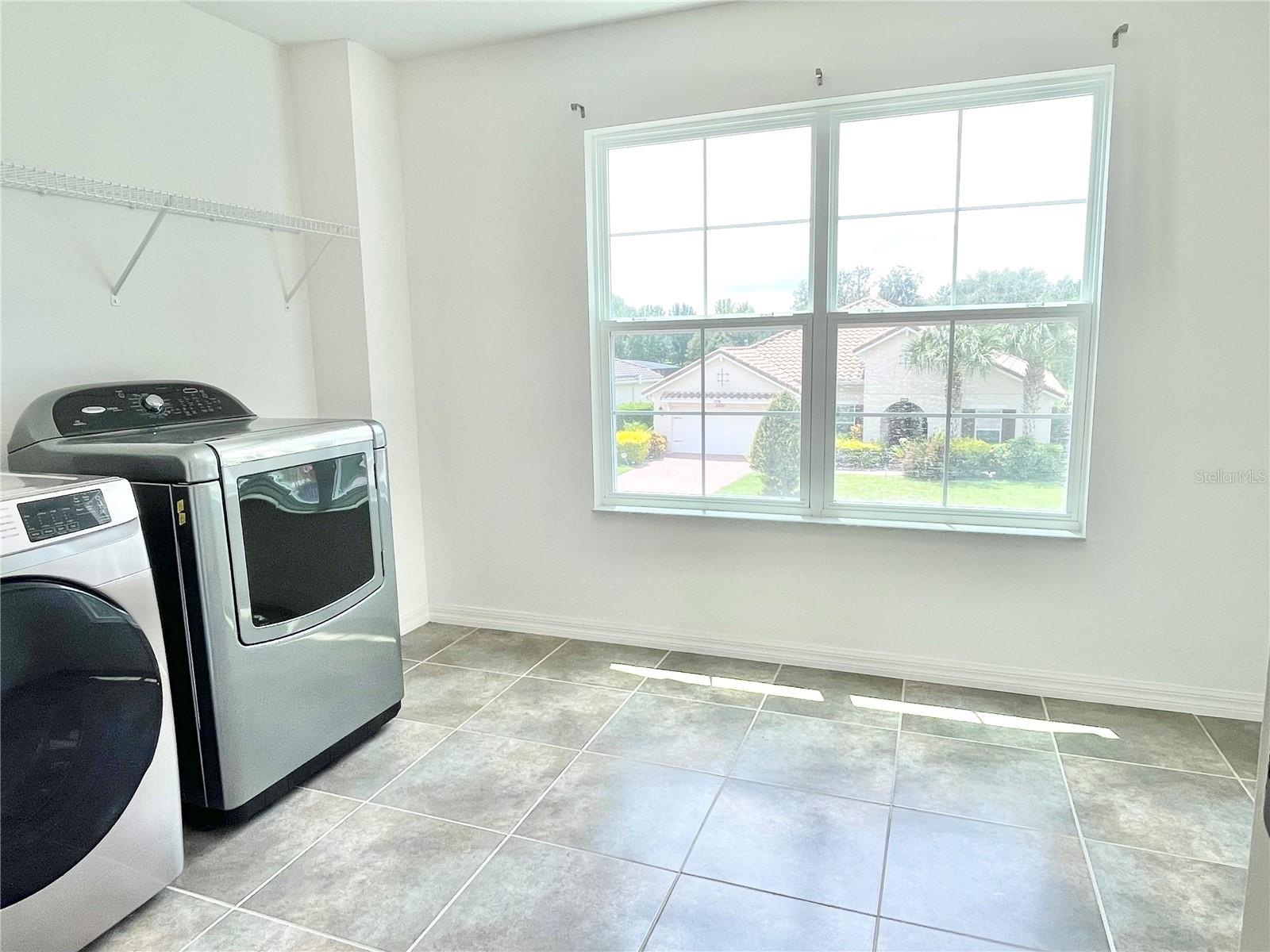 Image 32 of 41 For 2821 Rialto Court