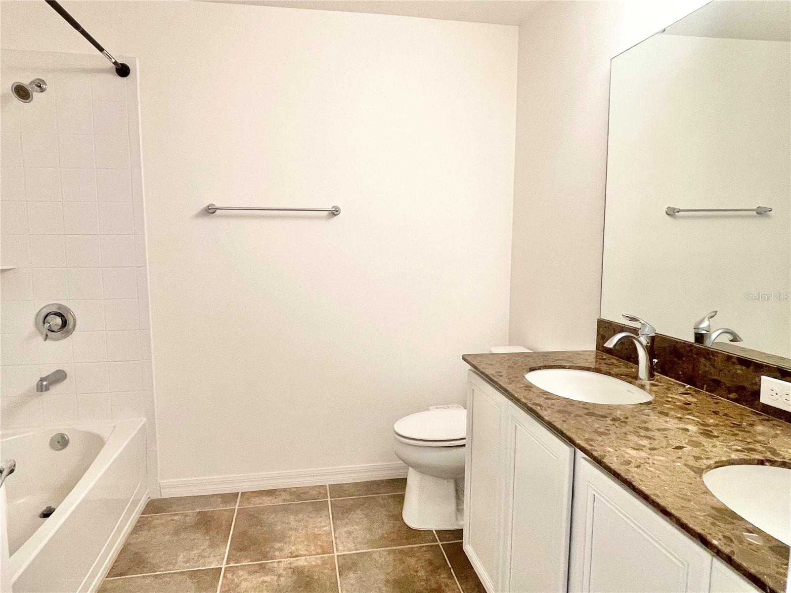 Image 33 of 41 For 2821 Rialto Court