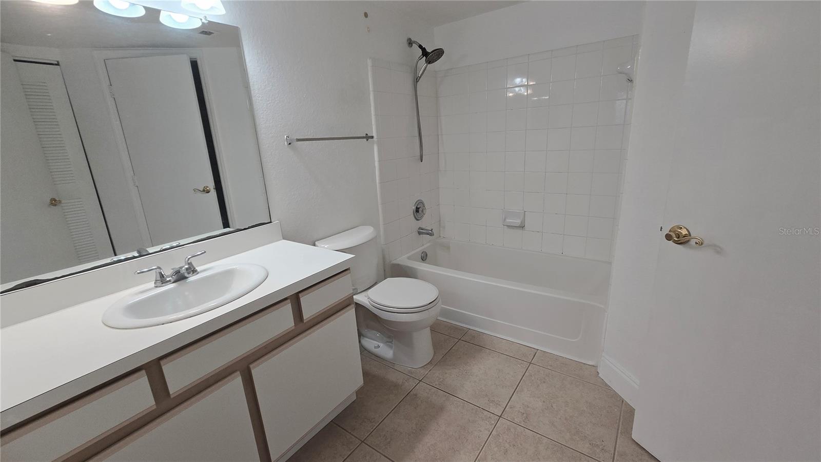 Image 17 of 20 For 2200 Key West Court 714