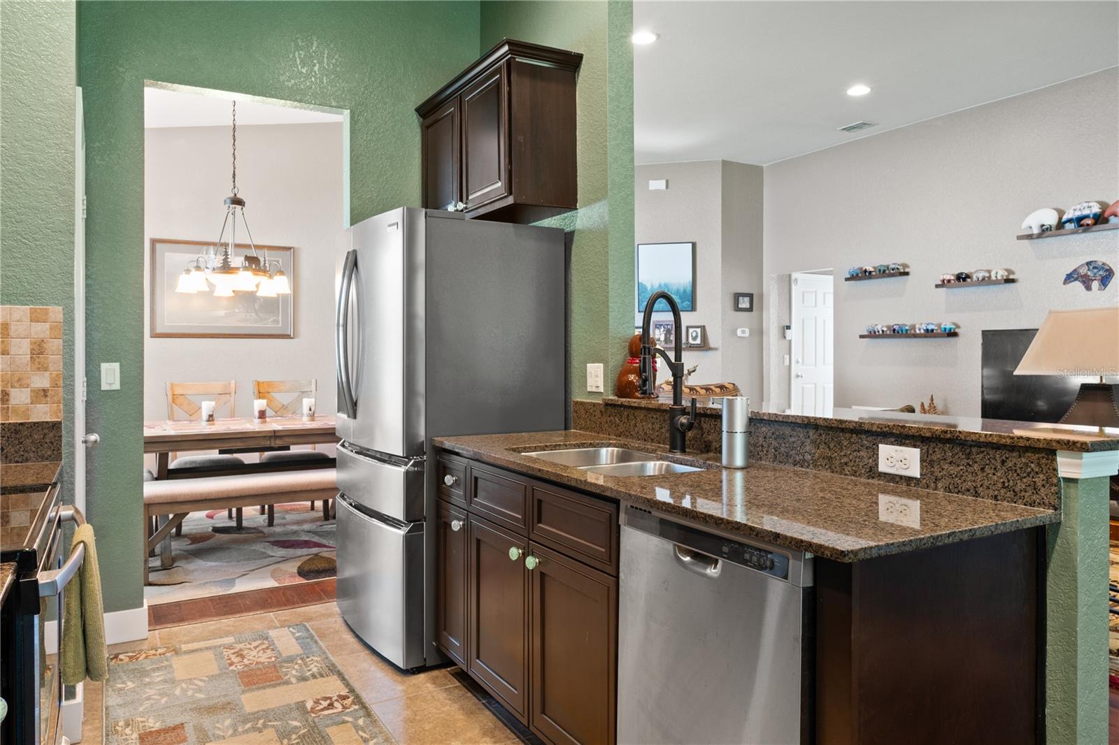 Image 20 of 41 For 2153 Sunbow Dr