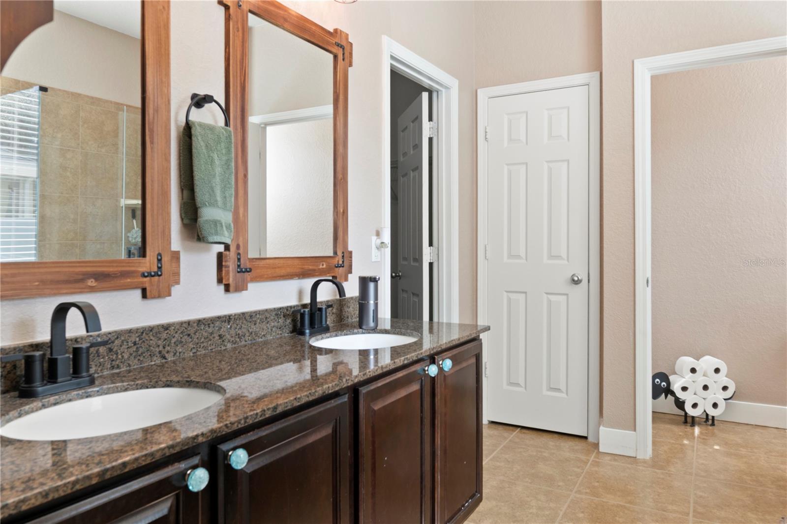 Image 8 of 41 For 2153 Sunbow Dr