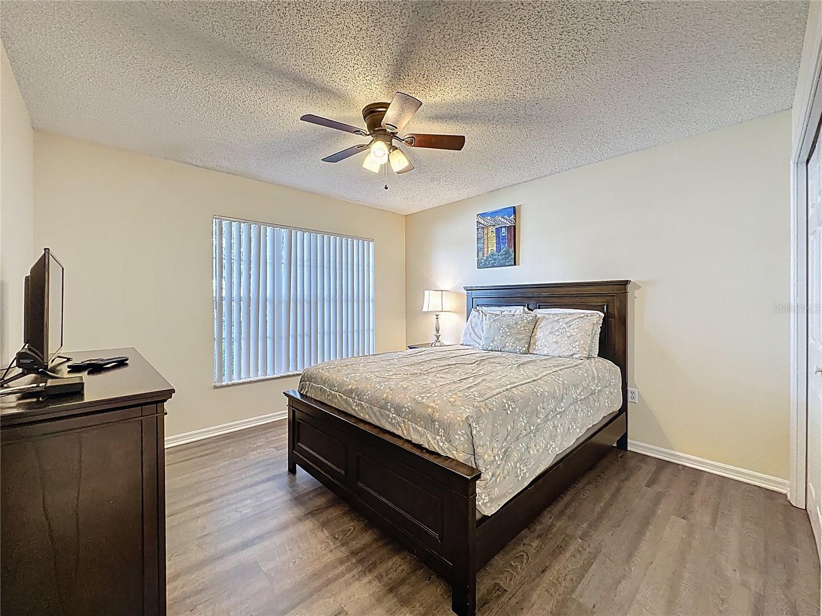 Image 34 of 59 For 100 Sunridge Woods Court