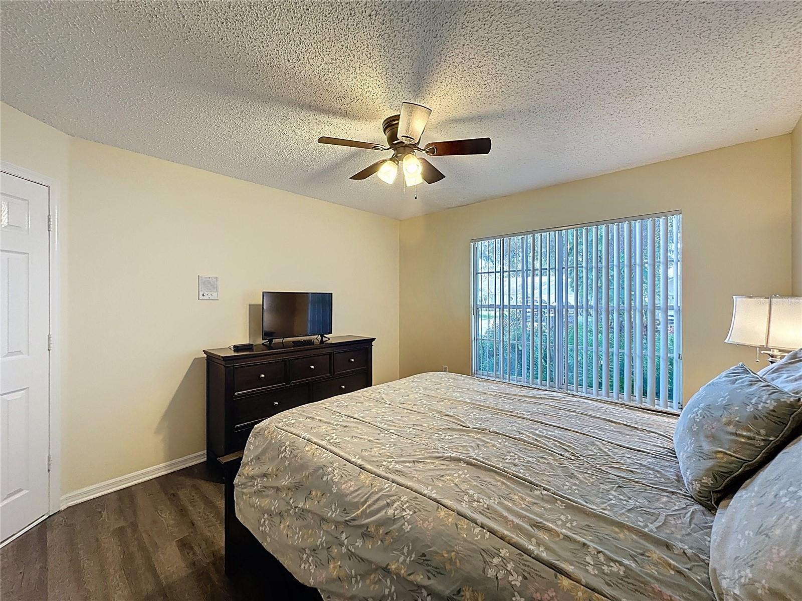 Image 37 of 59 For 100 Sunridge Woods Court