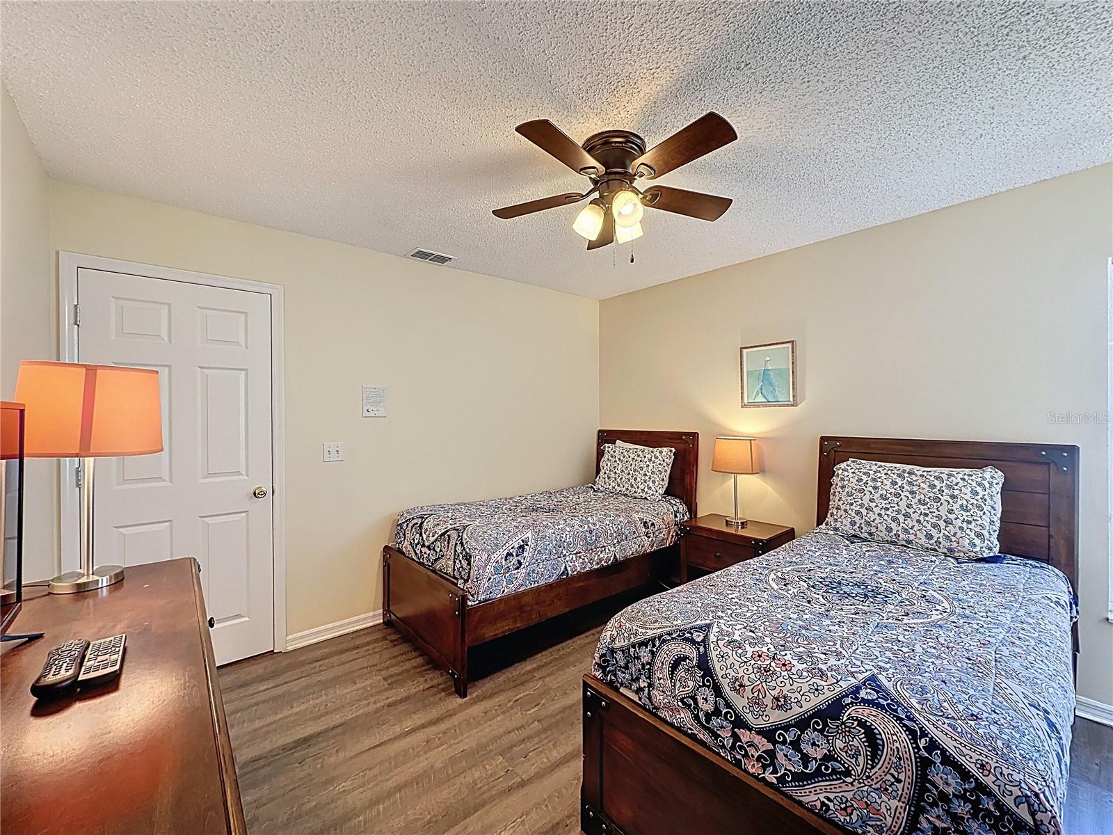 Image 41 of 59 For 100 Sunridge Woods Court
