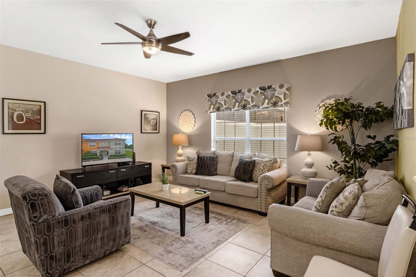 Image 10 of 51 For 8980 Majesty Palm Road