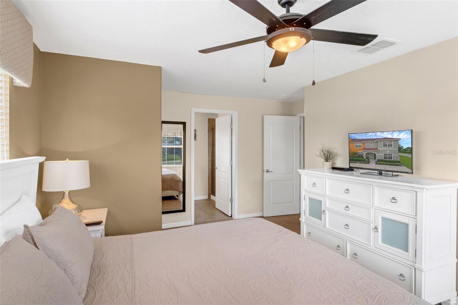 Image 23 of 51 For 8980 Majesty Palm Road