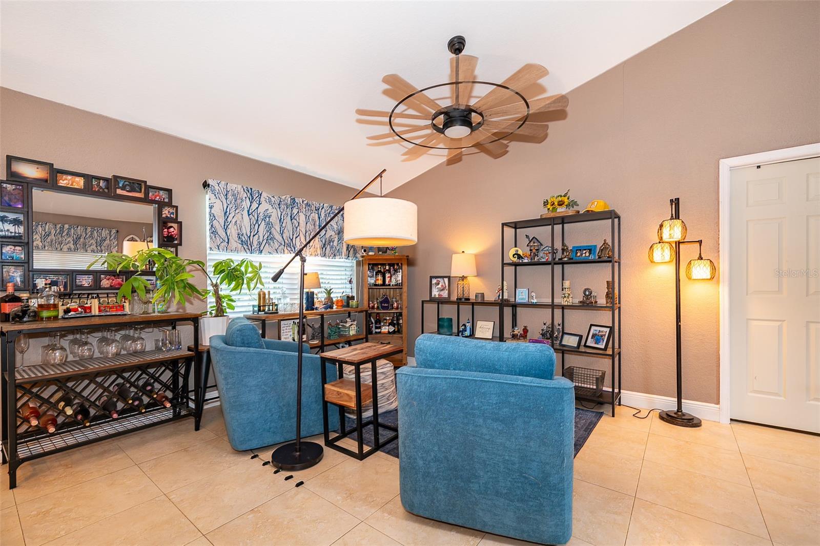 Image 16 of 27 For 9485 Woodbreeze Boulevard