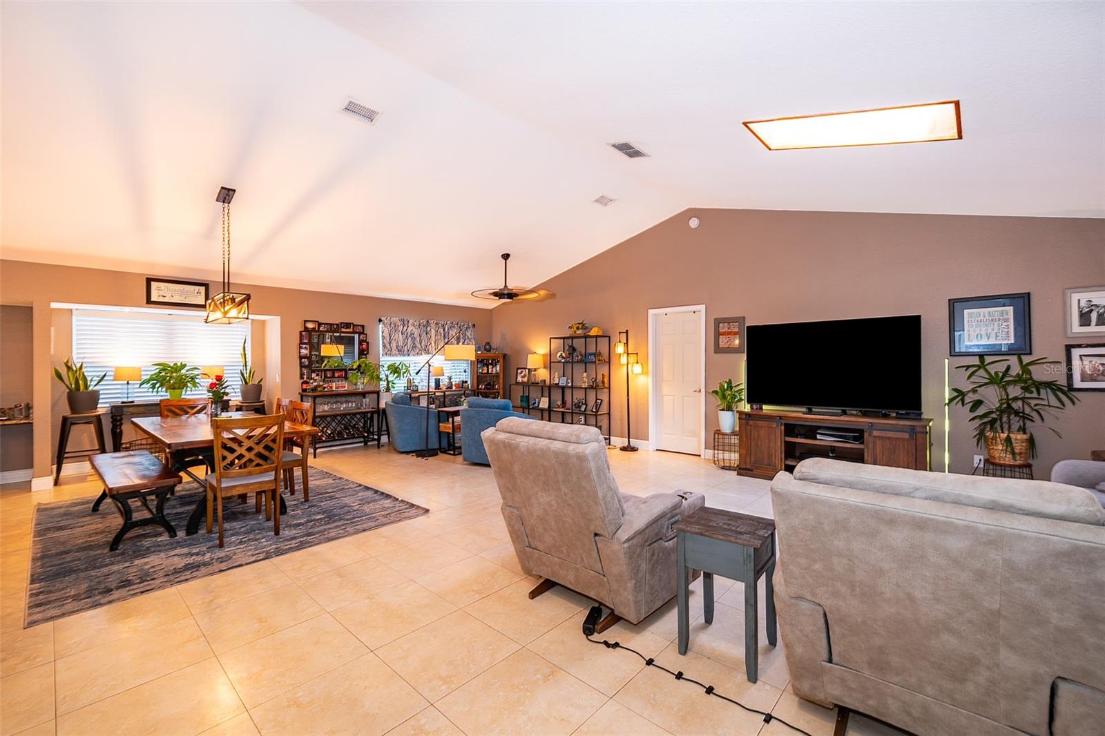 Image 9 of 27 For 9485 Woodbreeze Boulevard