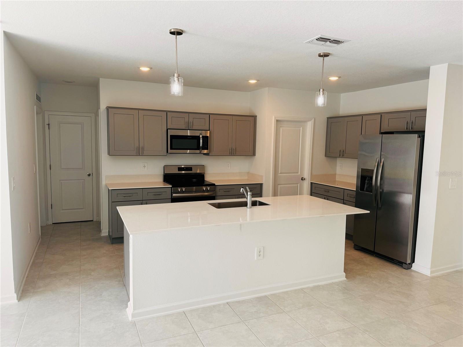 Image 3 of 10 For 1382 Deepwater Circle