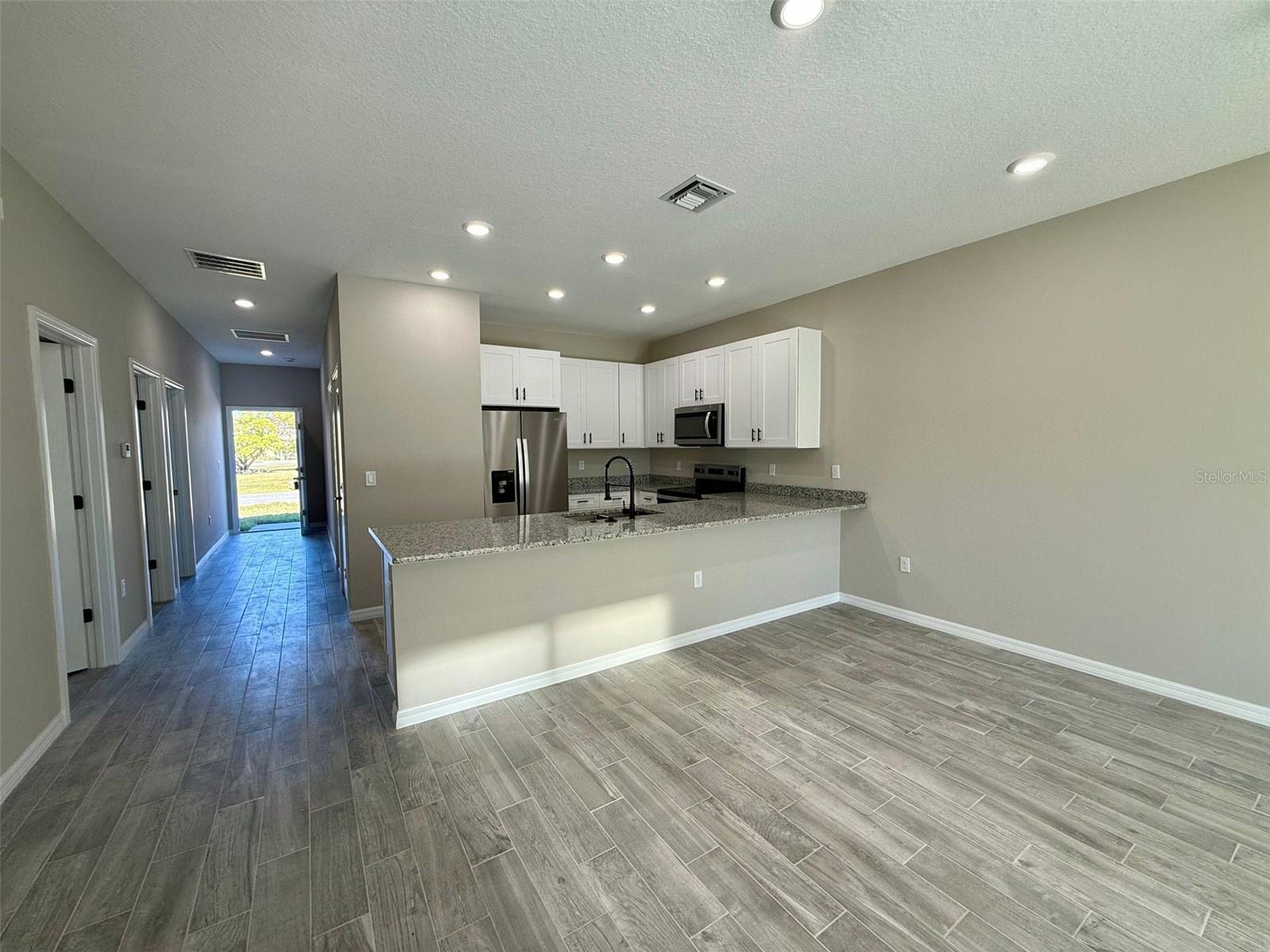 Image 11 of 16 For 845 Grantham Drive