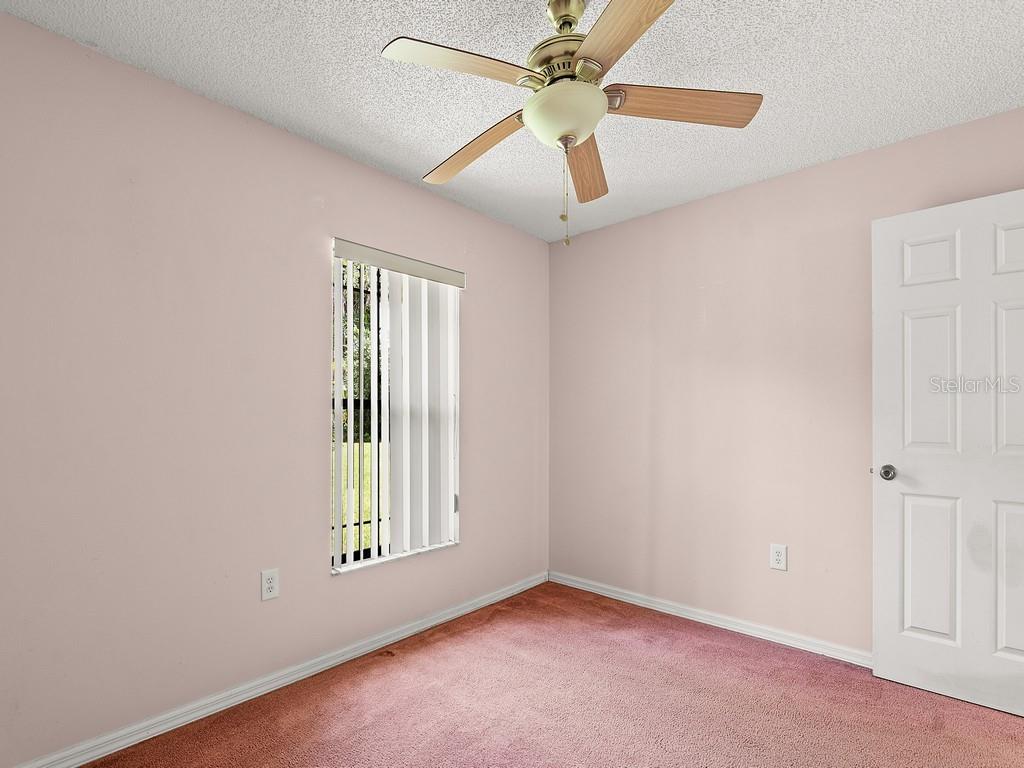 Image 23 of 28 For 557 Audubon Avenue Ne