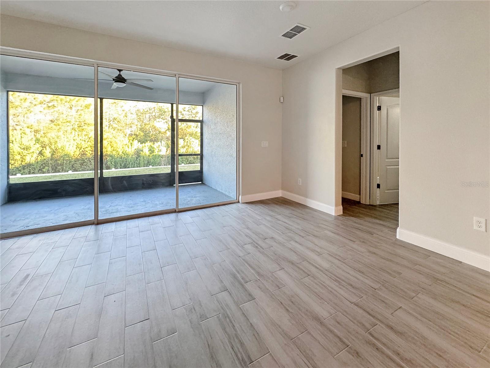 Image 7 of 20 For 2164 Crosston Circle