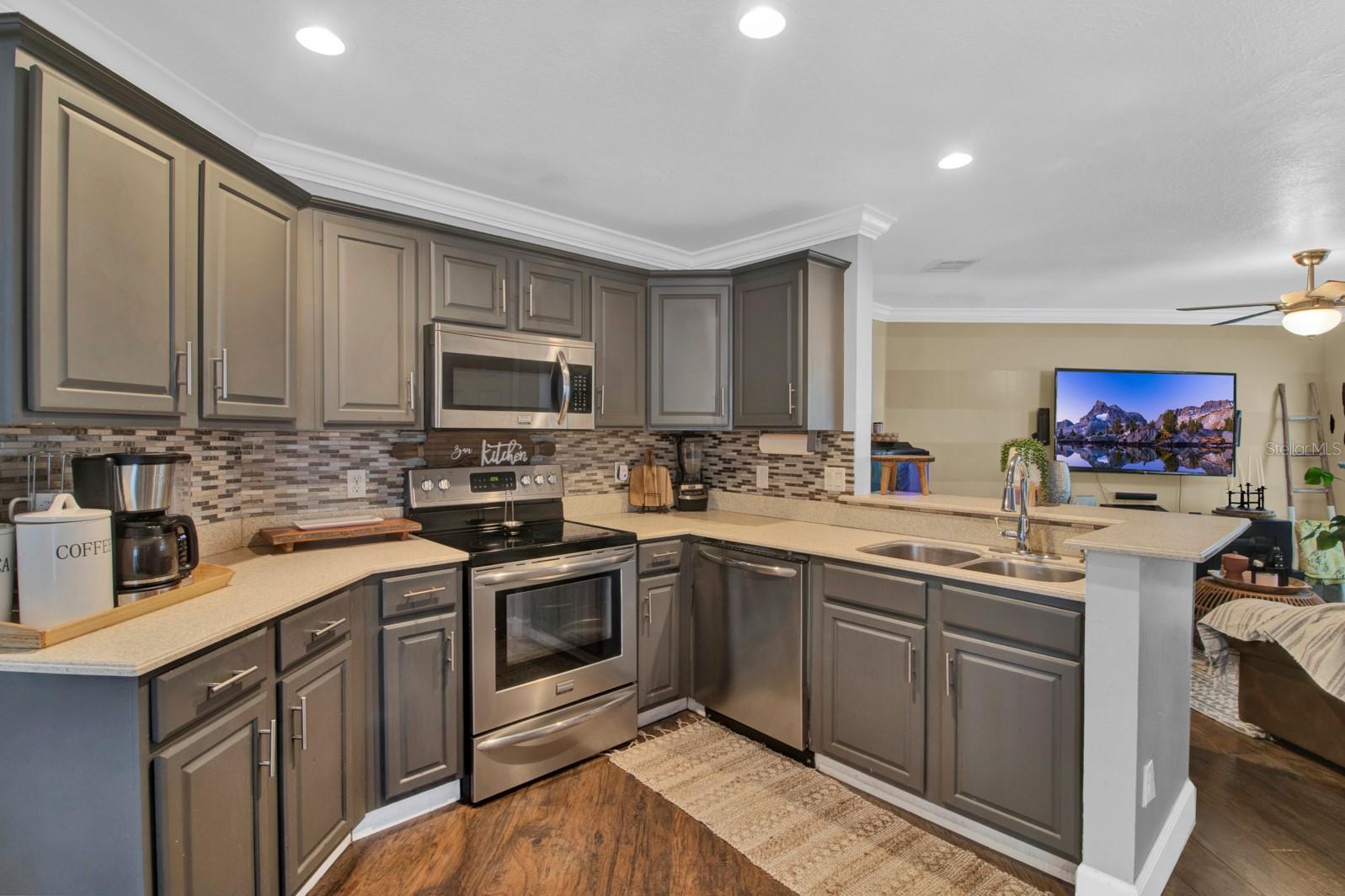 Image 16 of 40 For 106 Sandalwood Drive