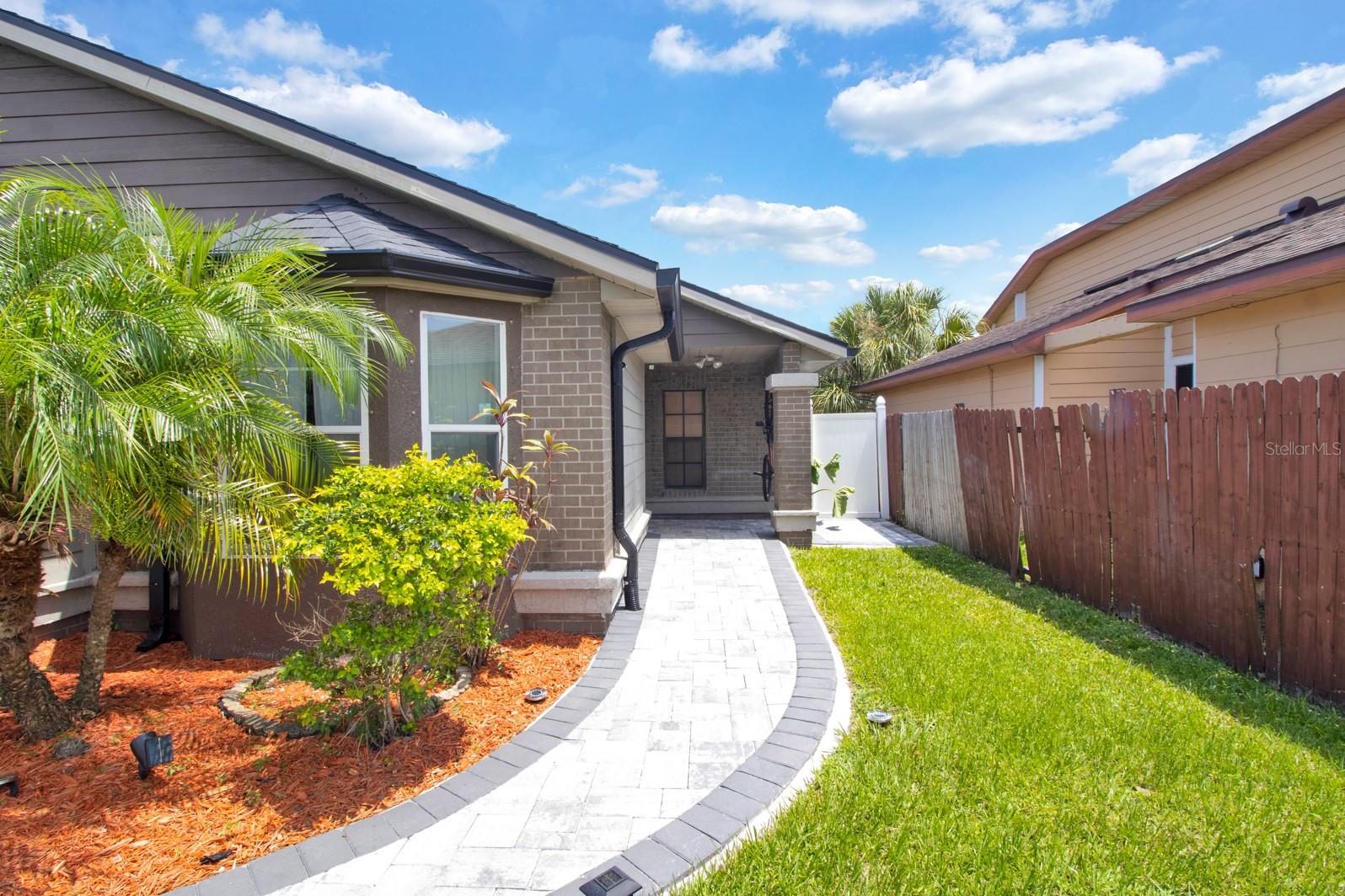 Image 5 of 40 For 106 Sandalwood Drive