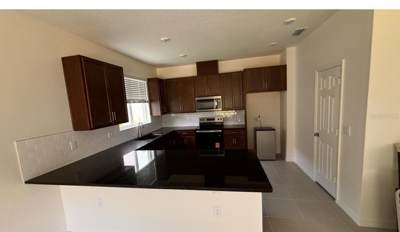 Image 10 of 32 For 3329 Rolling Plains Cir